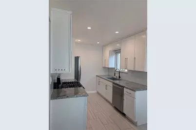 205 13th Street #D, Huntington Beach, CA 92648 - Photo 19