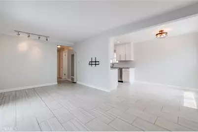 205 13th Street #D, Huntington Beach, CA 92648 - Photo 9