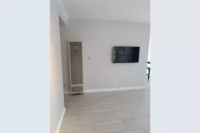 205 13th Street #D, Huntington Beach, CA 92648 - Photo 27