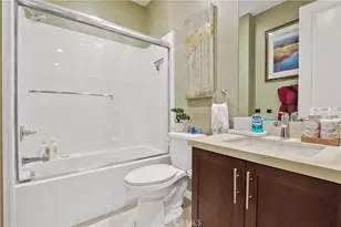10902 Flora Park Wy, Cypress, CA 90720 - Photo 21