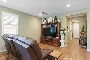 10902 Flora Park Wy, Cypress, CA 90720 - Photo 5