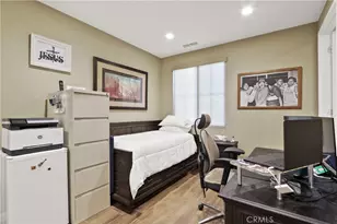 10902 Flora Park Wy, Cypress, CA 90720 - Photo 17