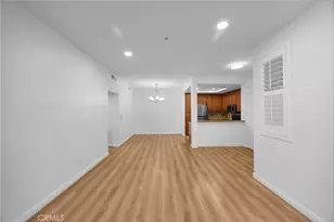 147 Gallery, Tustin, CA 92782 - Photo 3