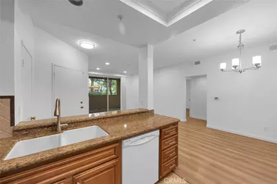 147 Gallery, Tustin, CA 92782 - Photo 7
