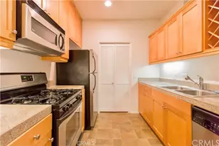 3313 Watermarke Pl, Irvine, CA 92612 - Photo 5