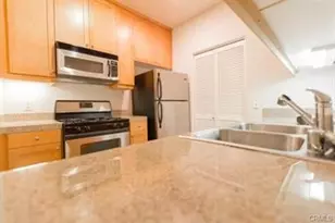 3313 Watermarke Pl, Irvine, CA 92612 - Photo 7
