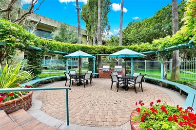 552 N Bellflower #303, Long Beach, CA 90814 - Photo 29