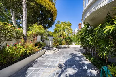 2 Chatham Court, Newport Beach, CA 92660 - Photo 19