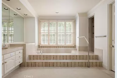 2 Chatham Court, Newport Beach, CA 92660 - Photo 15