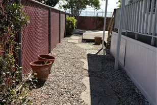 7051 Ellis, Huntington Beach, CA 92648 - Photo 25