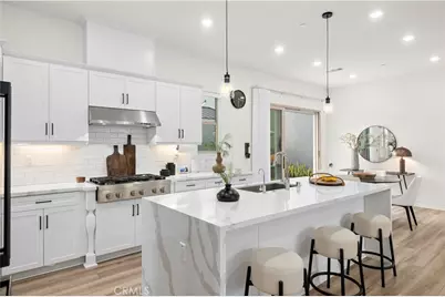 120 Frame, Irvine, CA 92618 - Photo 5