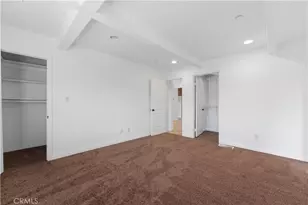 5211 Calatrana Dr, Woodland Hills, CA 91364 - Photo 13
