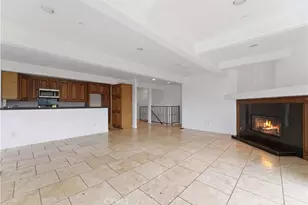 5211 Calatrana Dr, Woodland Hills, CA 91364 - Photo 5