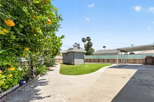 6951 Lenis, Huntington Beach, CA 92647 - Photo 25