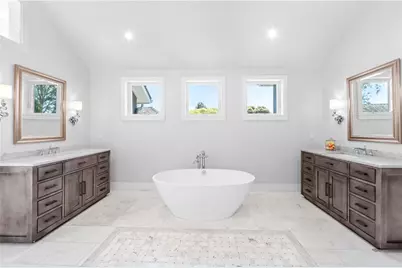 817 Main Street, Huntington Beach, CA 92648 - Photo 59