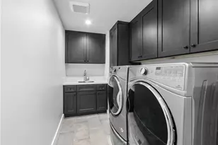 817 Main St, Huntington Beach, CA 92648 - Photo 13