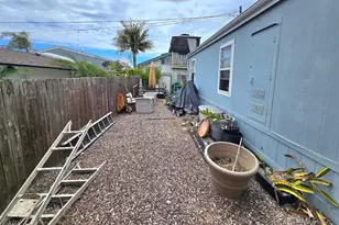 21752 Pacific Coast Hwy, Huntington Beach, CA 92646 - Photo 15