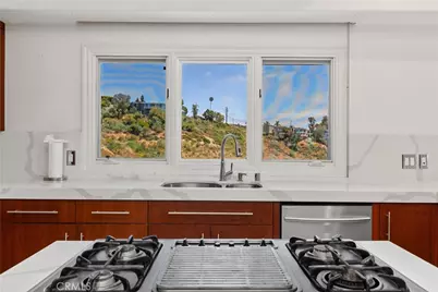 2365 Hillview Drive, Laguna Beach, CA 92651 - Photo 17