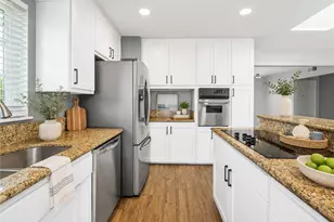 1566 Corsica Pl, Costa Mesa, CA 92626 - Photo 15