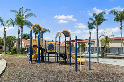700 W La Veta #M3, Orange, CA 92868 - Photo 29