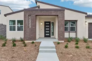 15919 Conservatory Dr, Fontana, CA 92336 - Photo 9