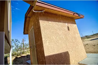 51063 Joshua Tree, Johnson Valley, CA 92285 - Photo 19