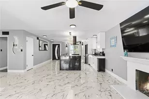 16842 Lucia Ln, Huntington Beach, CA 92647 - Photo 9