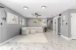 16842 16846 Lucia Ln, Huntington Beach, CA 92647 - Photo 11