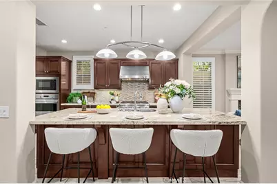 121 Catalonia, Irvine, CA 92618 - Photo 5