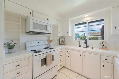 1106 Mitchell, Tustin, CA 92780 - Photo 7