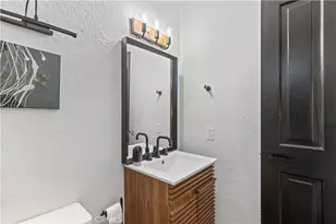 24556 Geneva Dr, Crestline, CA 92325 - Photo 17
