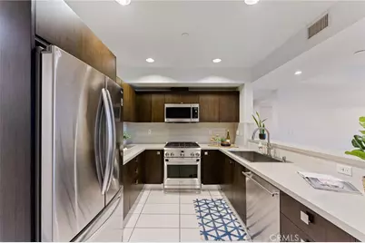 118 N Kings Rd #201, Los Angeles, CA 90048 - Photo 5