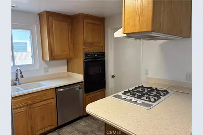 6562 Corrine Circle, Huntington Beach, CA 92647 - Photo 9