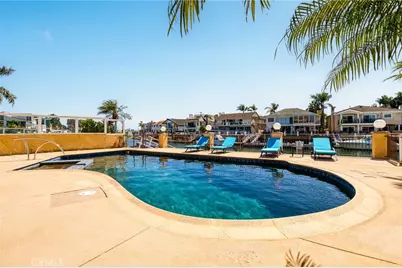 16181 Santa Barbara Lane, Huntington Beach, CA 92649 - Photo 43