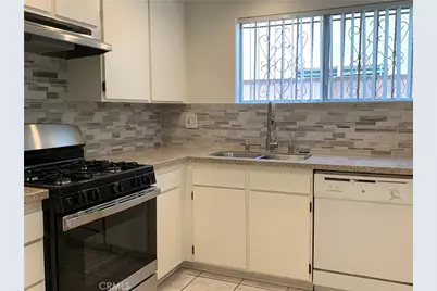 11414 Strathern, North Hollywood, CA 91605 - Photo 7