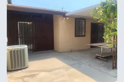 11414 Strathern, North Hollywood, CA 91605 - Photo 9