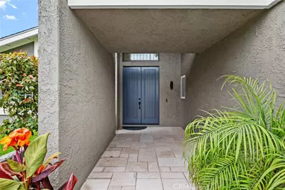27022 Mariscal, Mission Viejo, CA 92691 - Photo 3