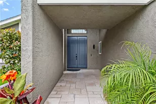 27022 Mariscal, Mission Viejo, CA 92691 - Photo 3