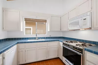707 1/2 Marigold Avenue, Corona del Mar, CA 92625 - Photo 7