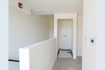 1041 W Leighton Avenue, Los Angeles, CA 90037 - Photo 15