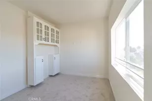 1041 W Leighton Ave, Los Angeles, CA 90037 - Photo 19