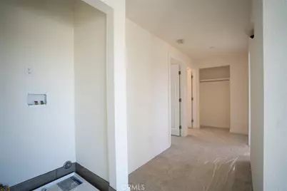 1041 W Leighton Avenue, Los Angeles, CA 90037 - Photo 17