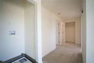 1041 W Leighton Ave, Los Angeles, CA 90037 - Photo 17