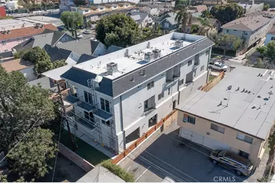1041 W Leighton Avenue, Los Angeles, CA 90037 - Photo 5