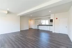 1041 W Leighton Ave, Los Angeles, CA 90037 - Photo 13
