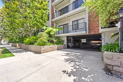 11928 Kiowa #105, Los Angeles, CA 90049 - Photo 25