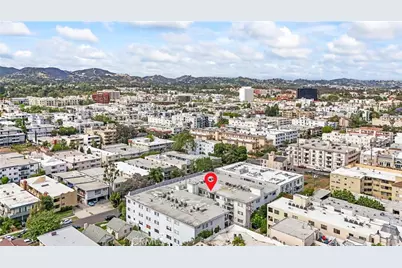 11928 Kiowa #105, Los Angeles, CA 90049 - Photo 31