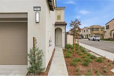 15874 Blue Copper Way, Fontana, CA 92336 - Photo 9