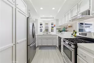 19116 Queensport Ln, Huntington Beach, CA 92646 - Photo 11