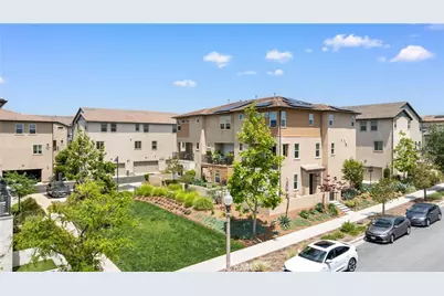 411 Chorus, Irvine, CA 92618 - Photo 39